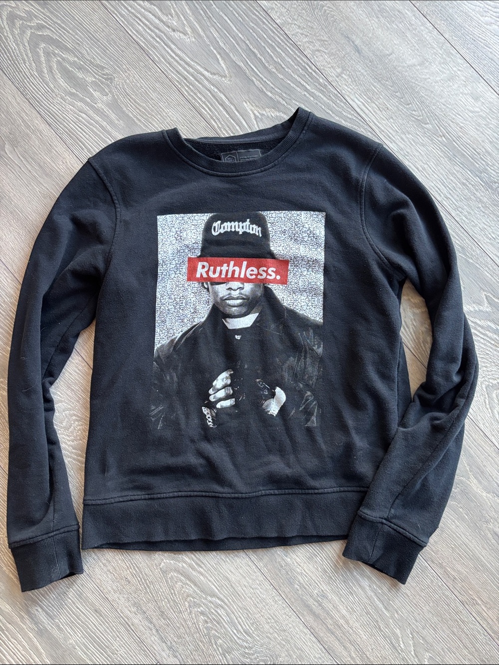 Black 'Ruthless.' Graphic Crewneck Sweatshirt - Men